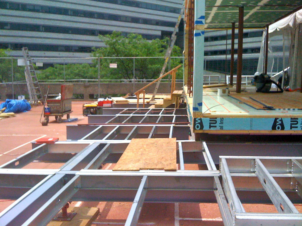 Solar Decathlon 2011 Team New York's Solar Roof Pod construction