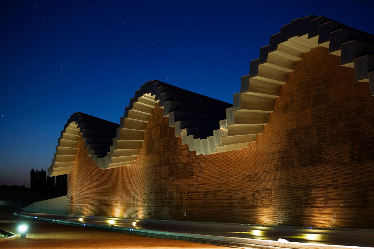 The rolling aluminum roof of Santiago Calatrava's Bodegas Ysios in La Rioja Alavesa, Spain