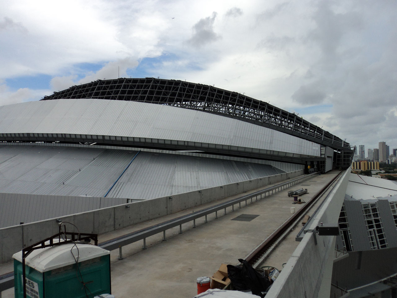 Florida Marlins Stadium roof construction